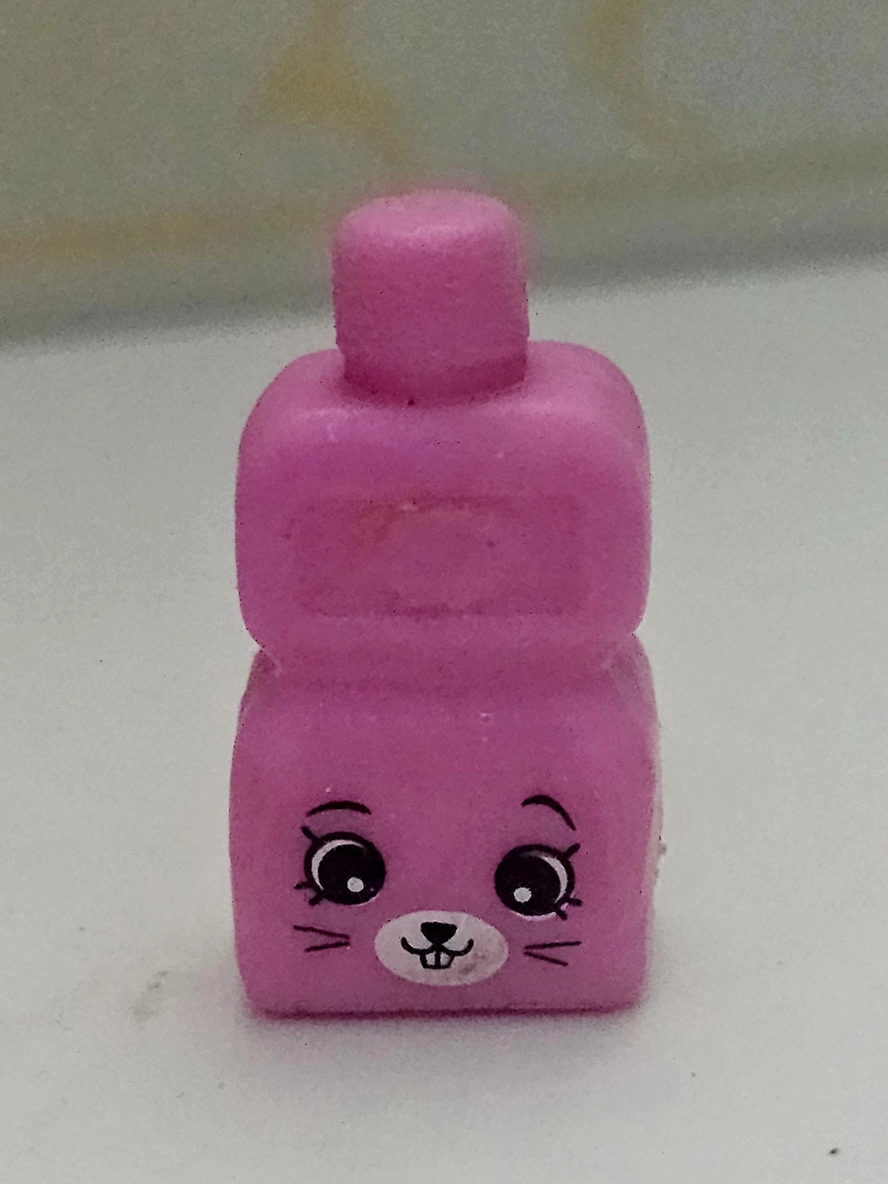 Shopkins Happy Places Bathing Bunny Bubbles